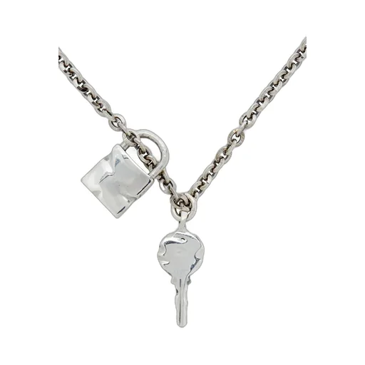 Exclusive Silver Key Pendant Chain