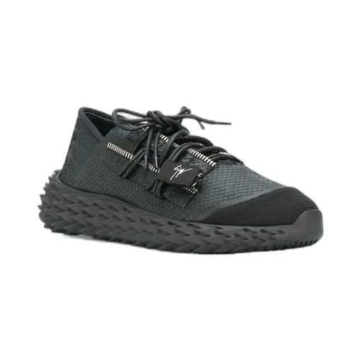 Low-Cut Casual Sneakers