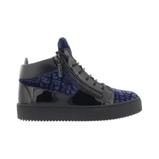 Logo Casual Sports Shoes
