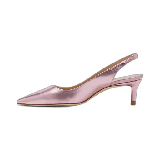 Pointed And Low-Heeled Shoes