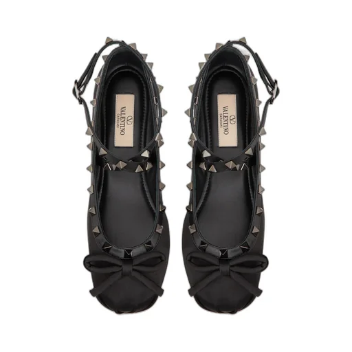 Valentino Garavani Rockstud Bow Detailed Ballerina Shoes