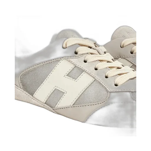 H696 Lace-Up Fastening Sneakers