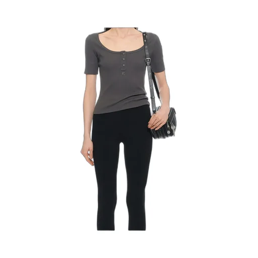 Short-Sleeved Knitwear