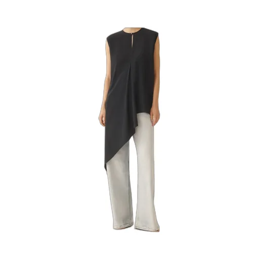 Sleeveless Top