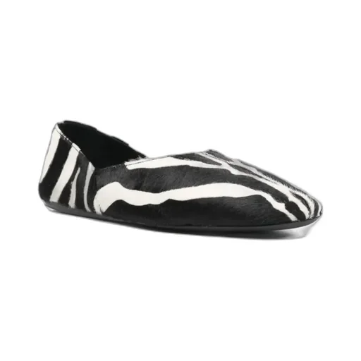 Round-Toed Flat Shoes