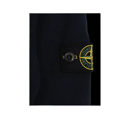 Long-Sleeved Pullover