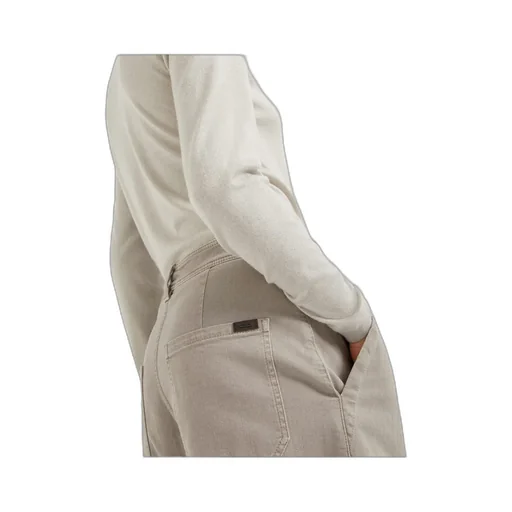 Mid-Rise Straight-Leg Jeans