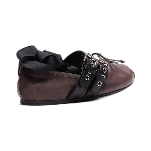 Round-Toed Ballet Shoes