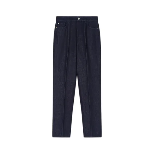 High-Waisted Jeans