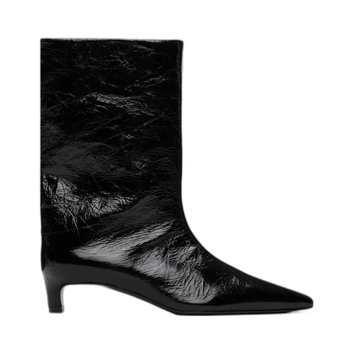 Pointed-Toe Pleated Boots