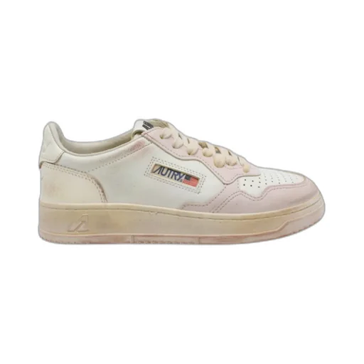 Autry Medalist Low Super Vintage Sneakers