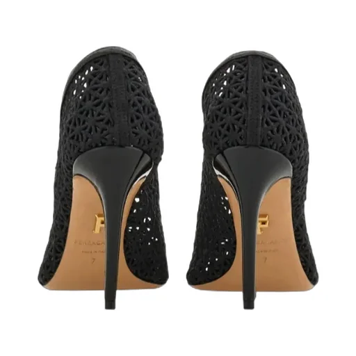 Macramé Pump
