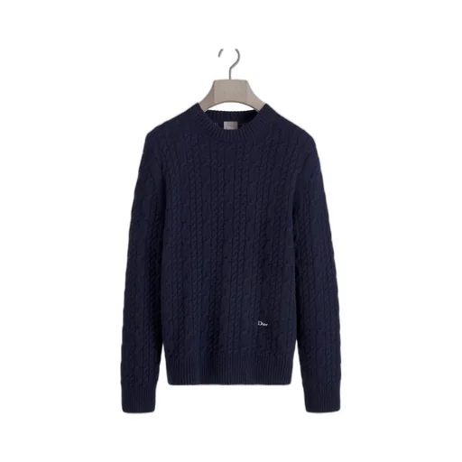 Long-Sleeved Knitwear