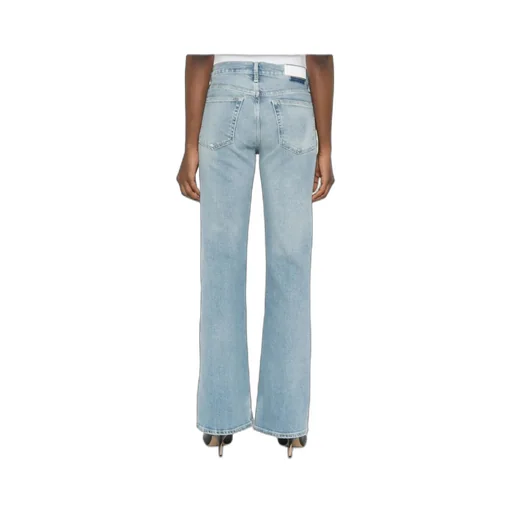 Button-Fastening Jeans