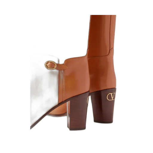 Round-Head Boots