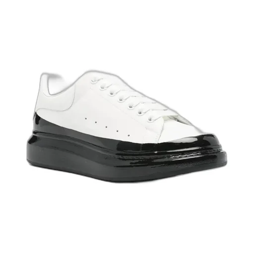 Contrasting-Sole Sneakers