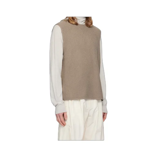 Sleeveless Vest-Style Knitwear