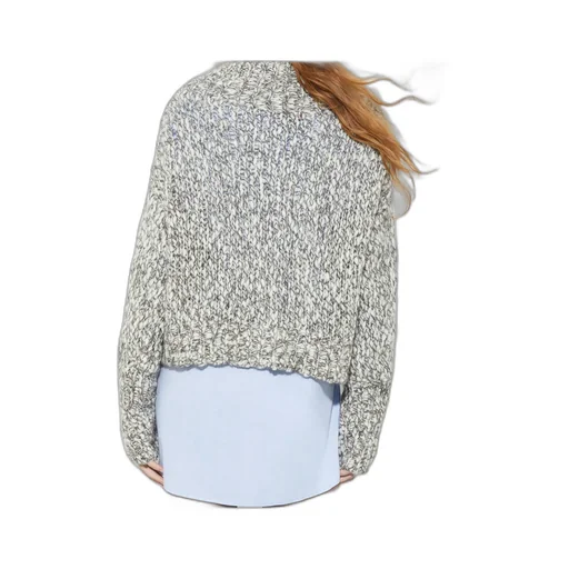 Long-Sleeved Knitwear