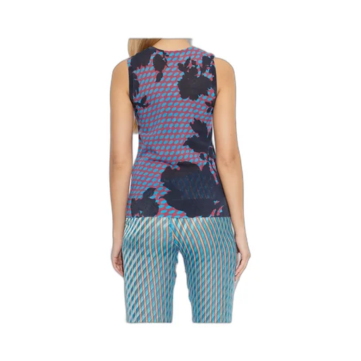Sleeveless Vest