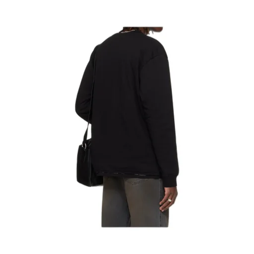 Long-Sleeved Crew Neck T-Shirt