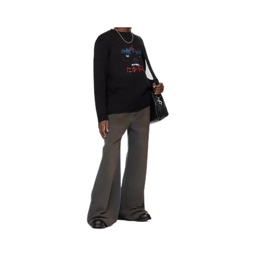 Long-Sleeved Crew Neck T-Shirt
