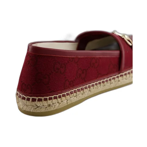 Round-Toed Straw Shoes