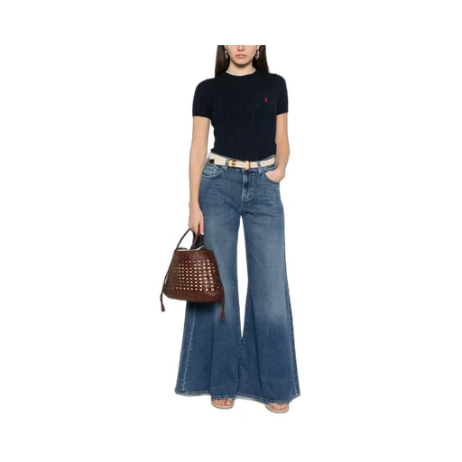 Wide-Leg Jeans