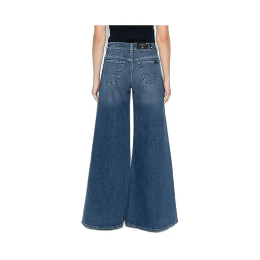 Wide-Leg Jeans
