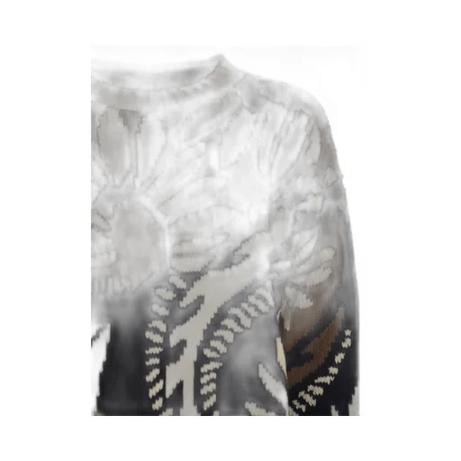 Long-Sleeved Knitted Shirt