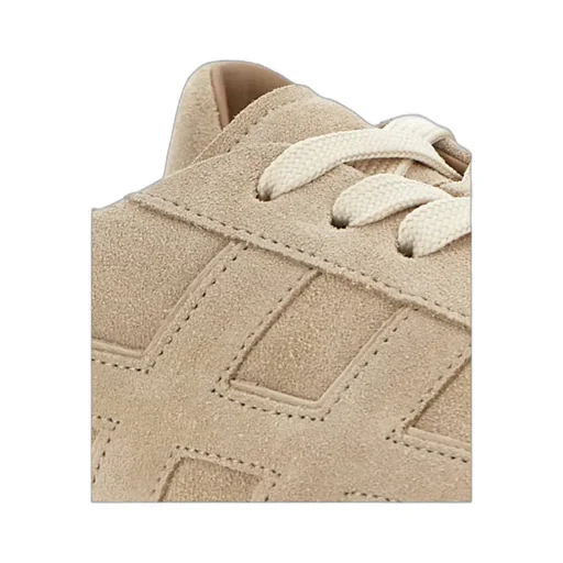 H693 Suede Sneakers