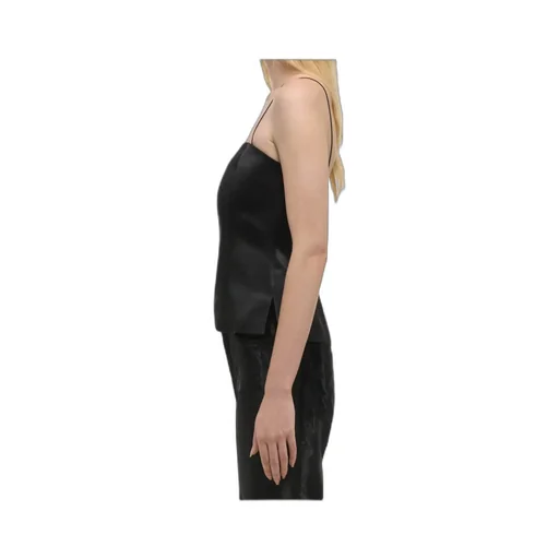 Minimal Slip Top