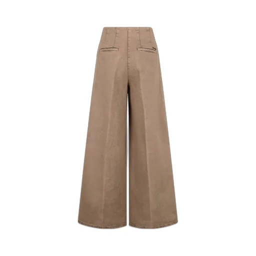 Wide-Leg Pleated Jeans