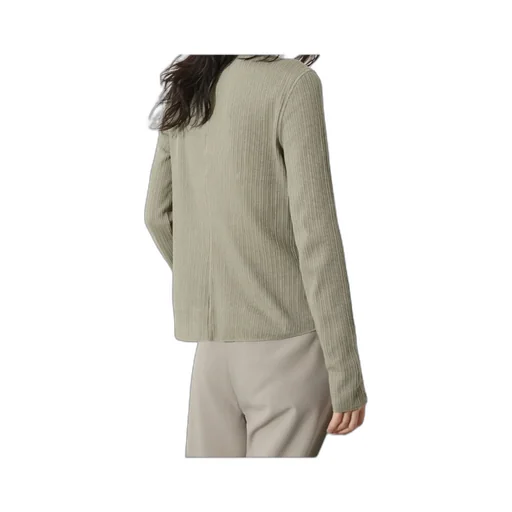 Ribbed Knit T-Shirt
