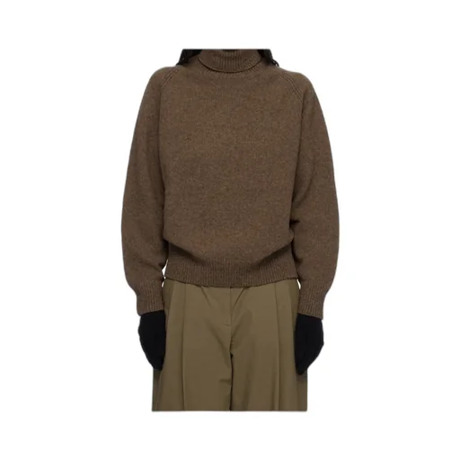 Soar Turtleneck