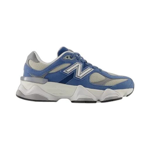 9060 Sneakers