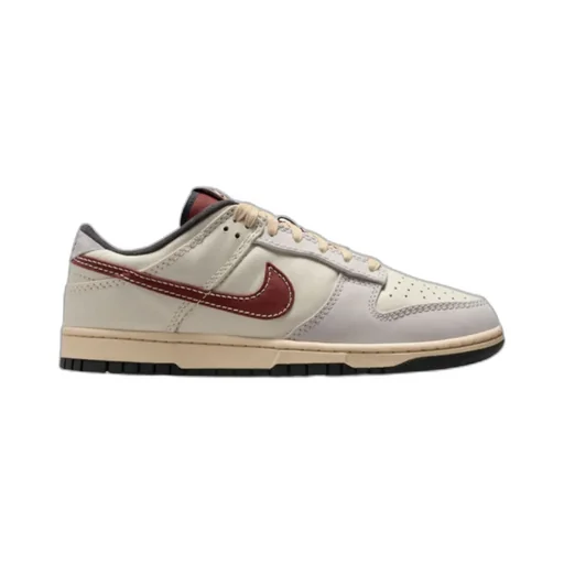 Dunk Low Lace-Up Sneakers