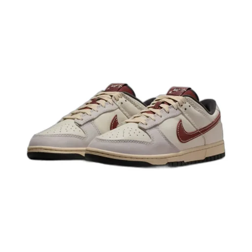 Dunk Low Lace-Up Sneakers
