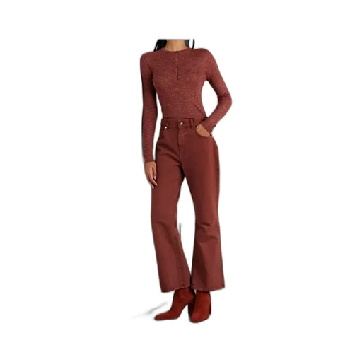 High-Waisted Jeans