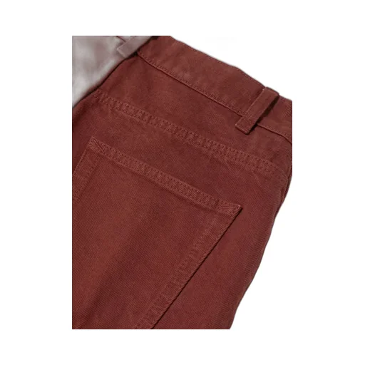 High-Waisted Jeans