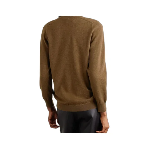 Long-Sleeved Knitwear