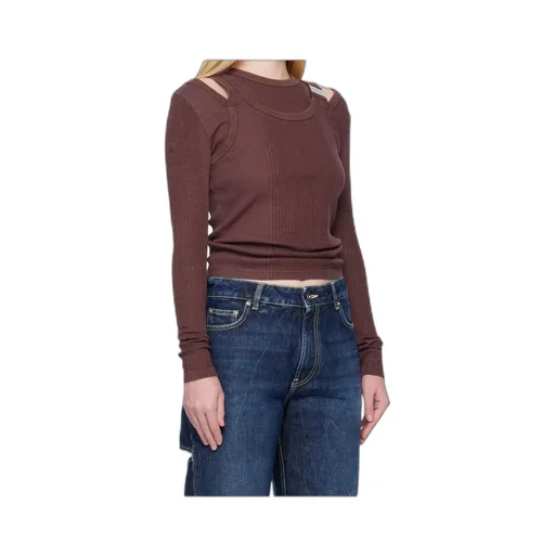 Burgundy Rib Cutout Fastener Top