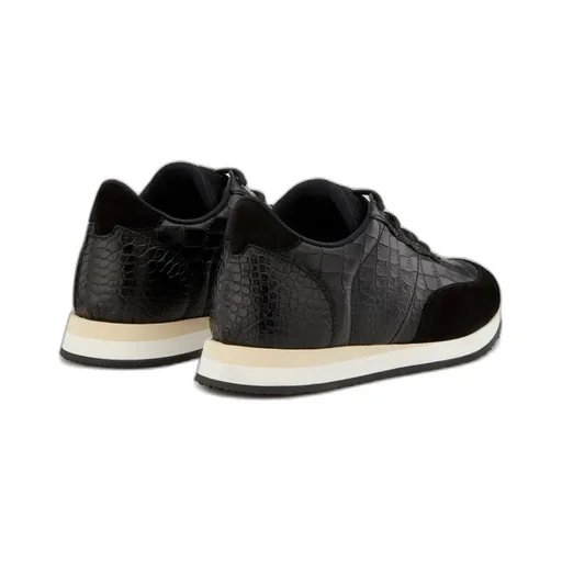 Low-Cut Casual Sneakers