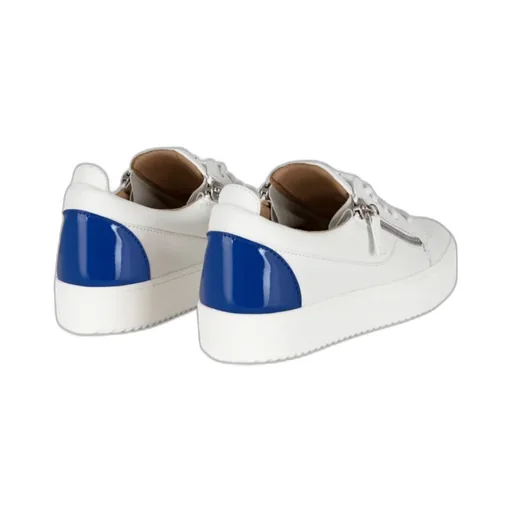 Logo Sneakers