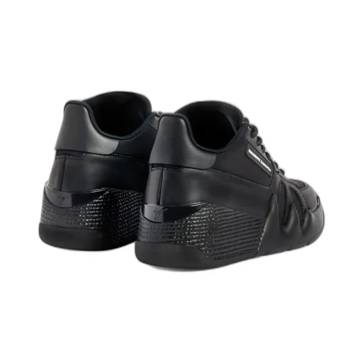 Shoulder Strap Low-Cut Sneakers