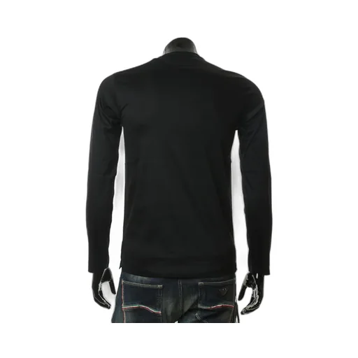 Close-Fitting T-Shirt