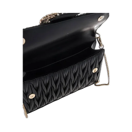 Matelassé Chain Shoulder Bag