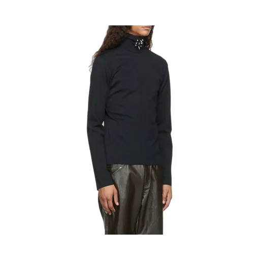 Black High-Necked Pullover