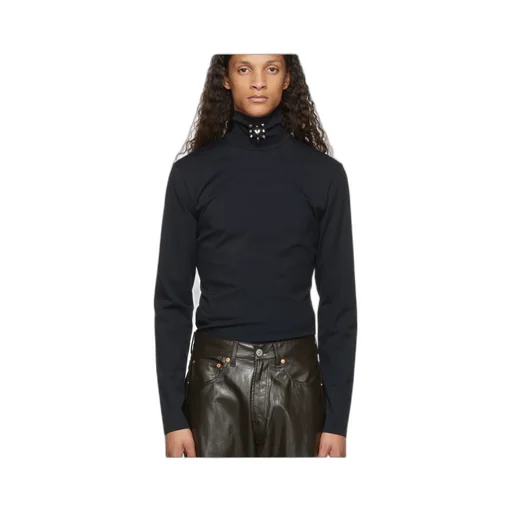 Black High-Necked Pullover