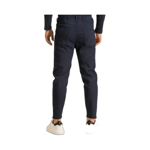 Pocket Design Tapered Jeans