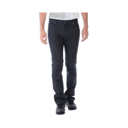 Straight Slim-Fitting Jeans
